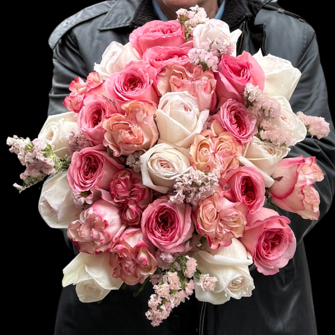 Luxury pink expression, country candy & O'hara roses with statice– an elegant arrangement of fresh flowers, perfect for Valentine's Day, Anniversaries, Birthdays, Mother's Day as well as any romantic occasion. Ideal for those seeking Downtown Toronto Florist-Portland Market- King West District is a luxury flower shop with Bespoke bouquets and arrangements, classic centerpieces or premium arrangements are timeless floral gifts.