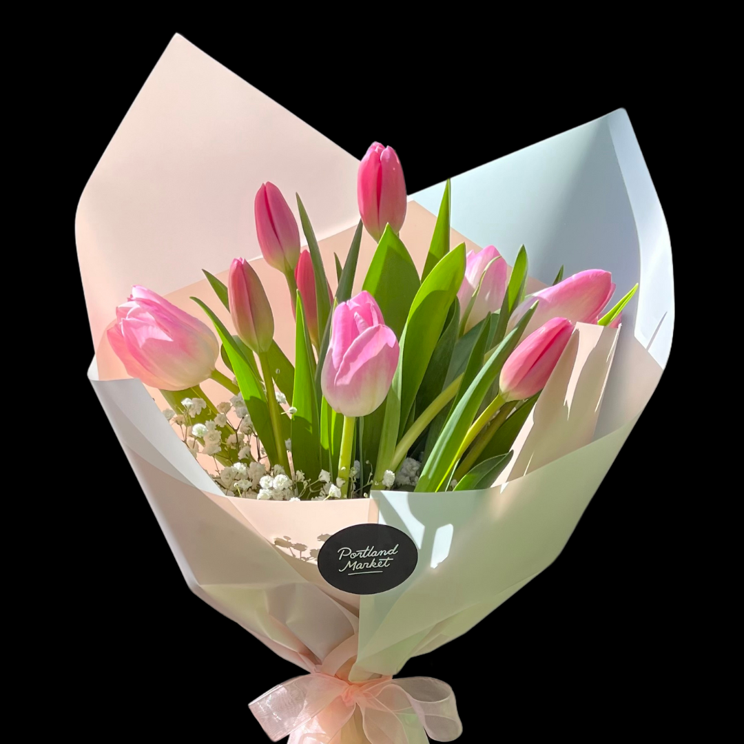 Mother's Day bouquet -
luxury tulips with seasonal flowers – an elegant bouquet perfect for mother's Day, anniversaries, birthdays, or any romantic occasion. Ideal for those seeking premium, timeless floral gifts