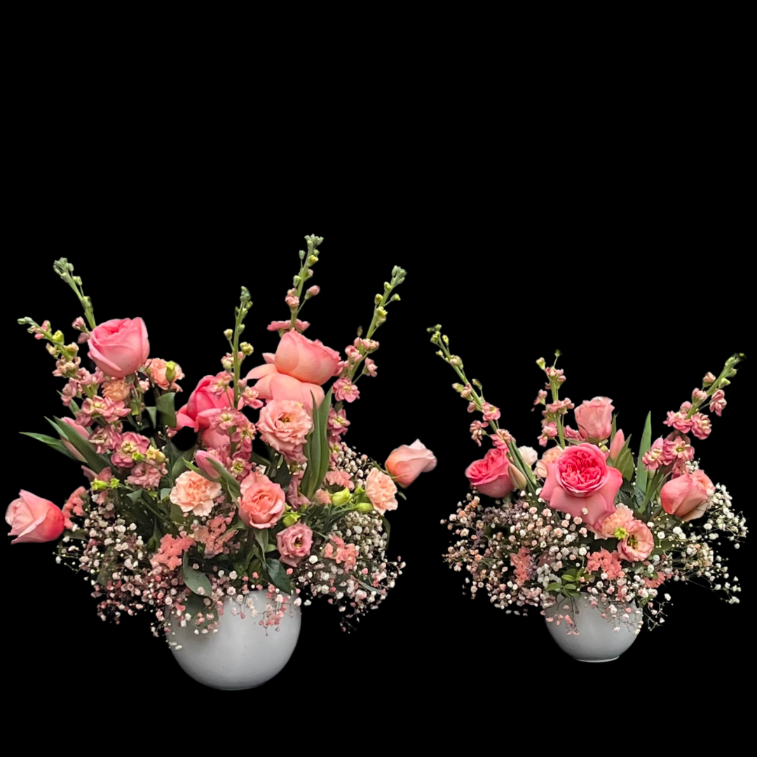 luxury pink roses with baby's breath – an elegant arrangement of fresh flowers, perfect for Valentine's Day, anniversaries, birthdays, mother'd Day or any romantic occasion. Ideal for those seeking premium, timeless floral gifts.