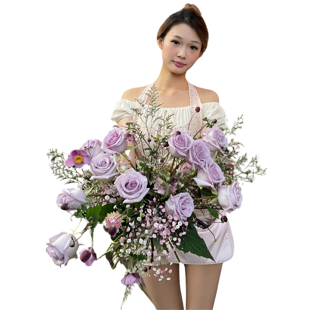 Enchanting lavender roses symbolize love at first sight. Let us create the perfect bouquet for your special encounter. Portland Market, Toronto’s top florist and flower shop, where every gift keeps on giving.